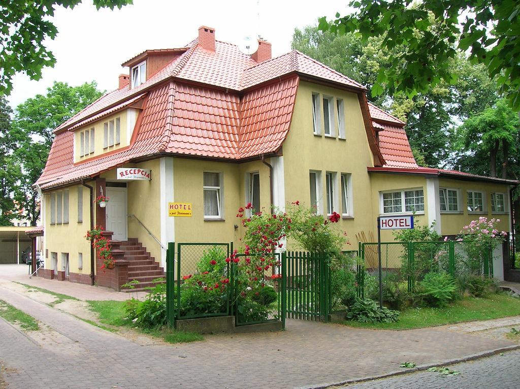 Hotel Pod Platanami Тшебница Экстерьер фото