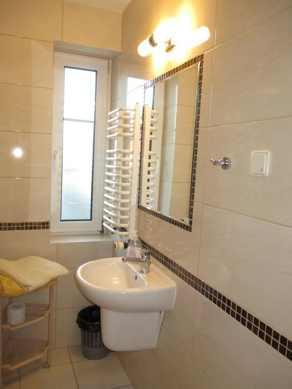 Hotel Pod Platanami Тшебница Экстерьер фото